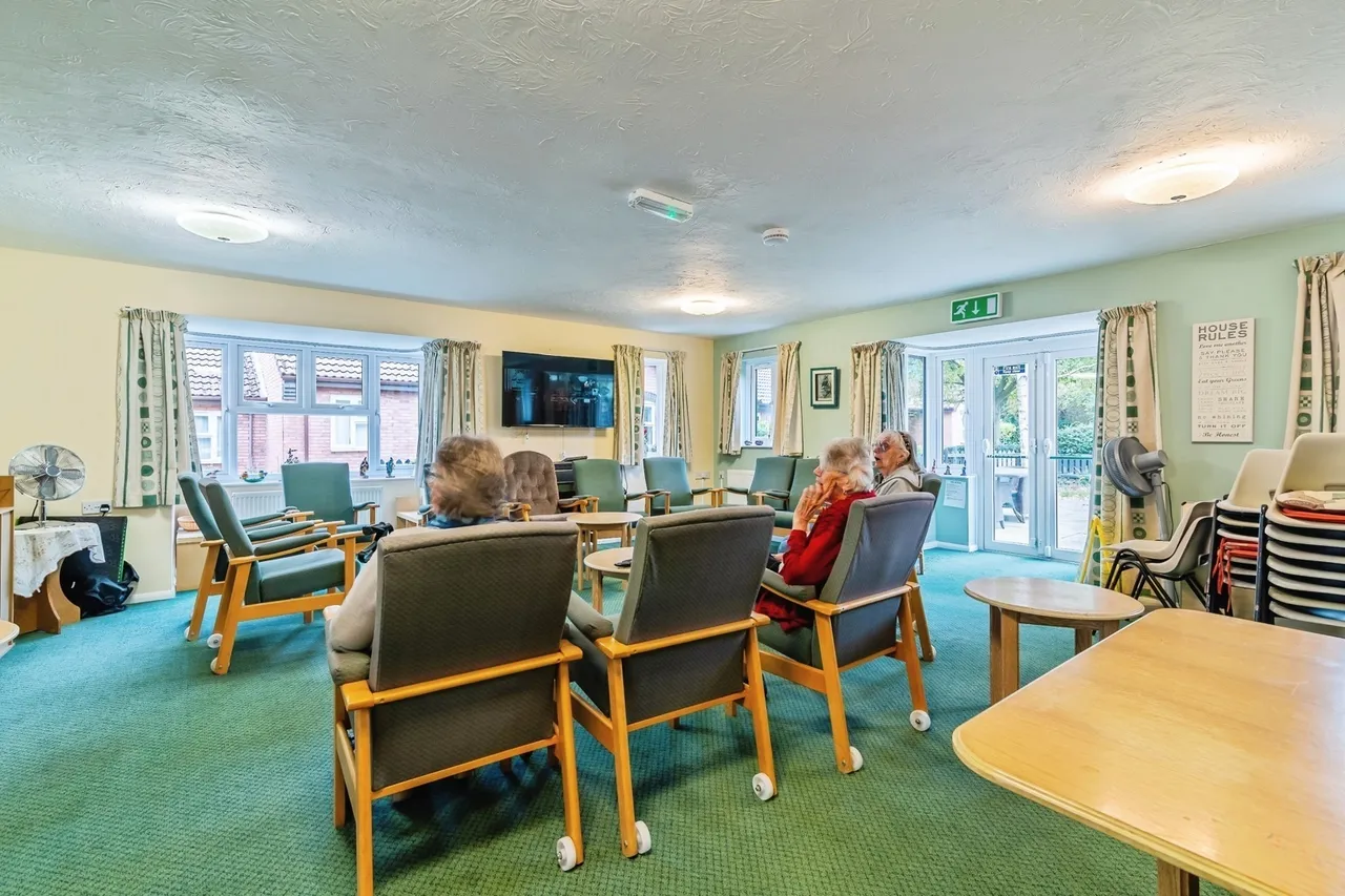 Kingfishers Court, West Bridgford, NG2, photo 17