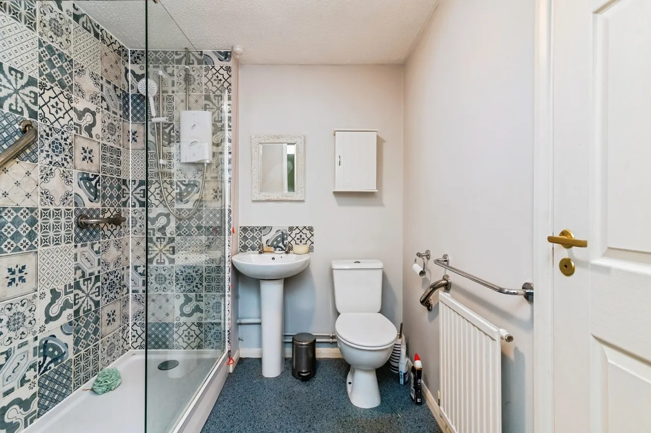 Kingfishers Court, West Bridgford, NG2, photo 3