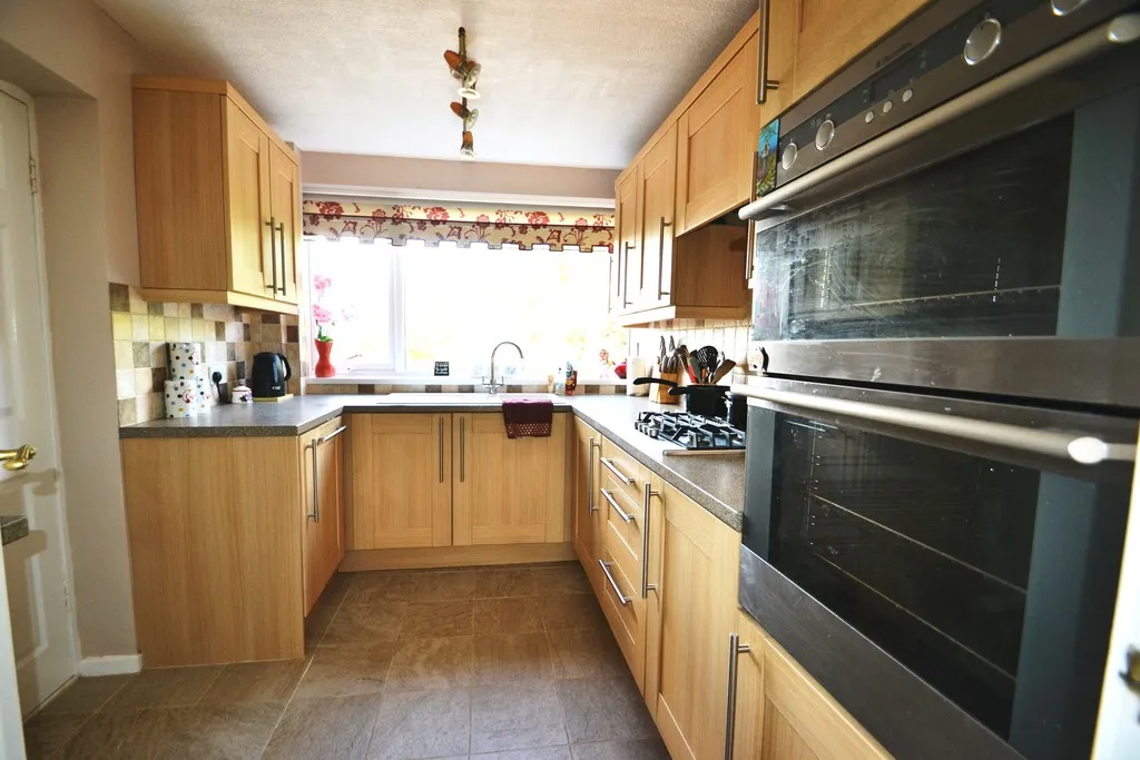 Nelson Way, Muxton, photo 3