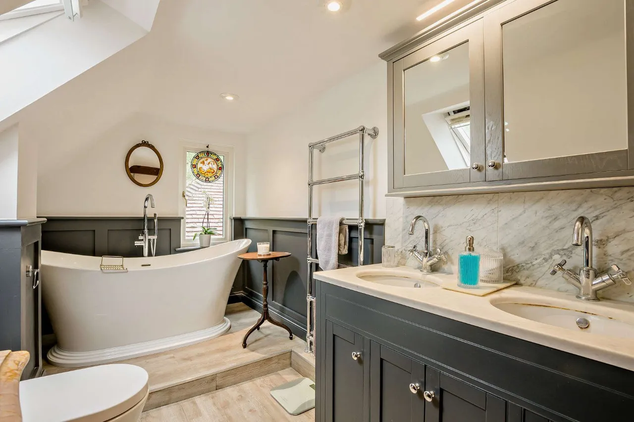 Broad Oak, Heathfield, TN21, photo 12