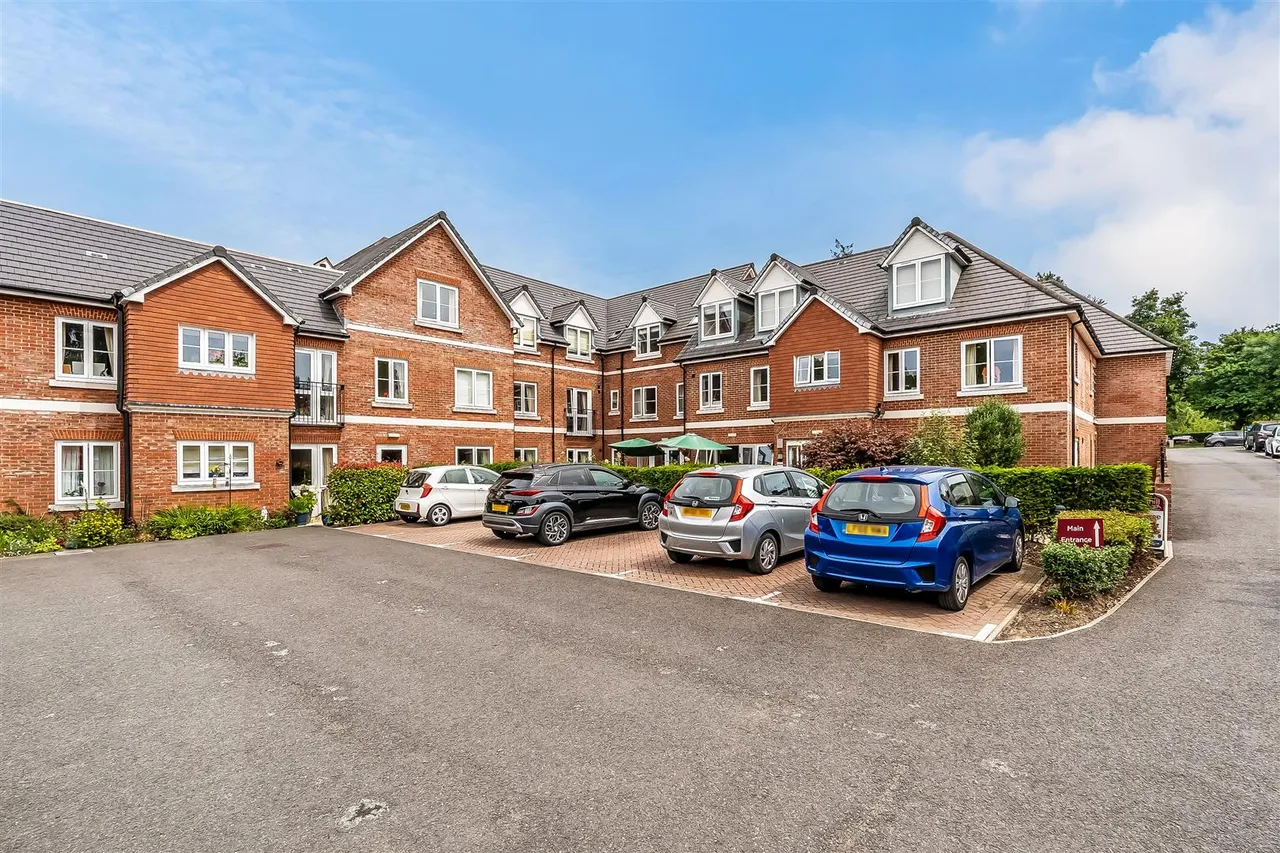 Leatherhead Road, Ashtead, KT21, photo 13