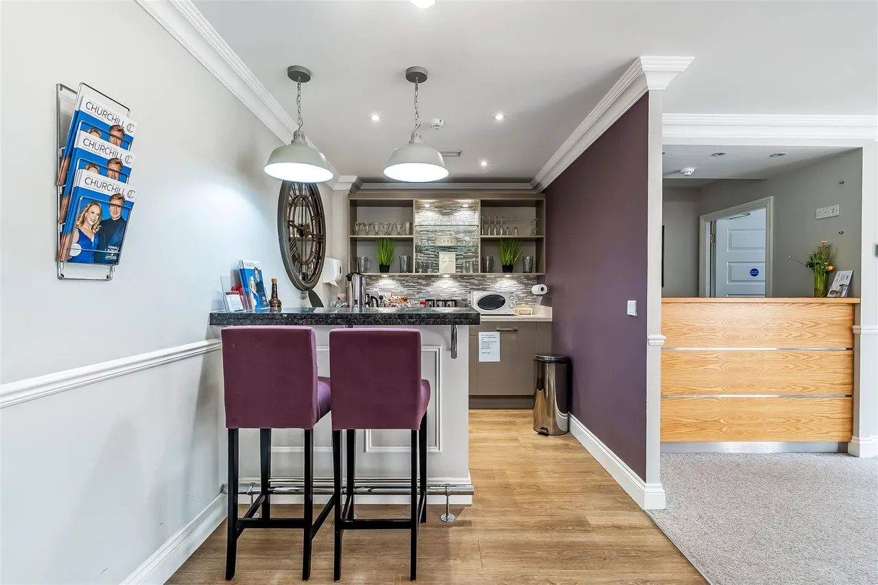 Leatherhead Road, Ashtead, KT21, photo 12