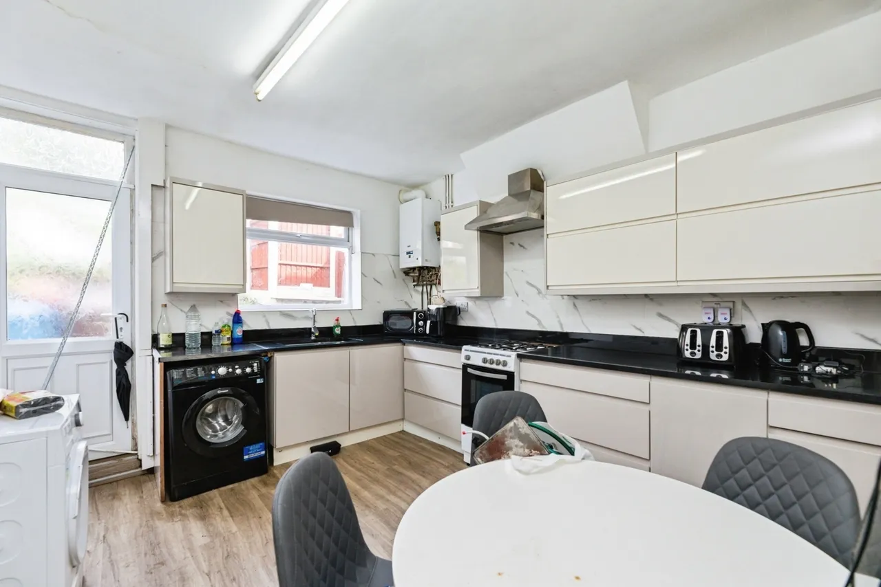 Addison Road, Sheffield, S5, photo 2