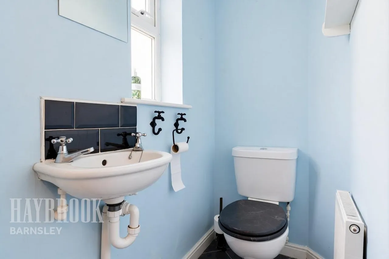 Maple Close, Kendray, photo 8