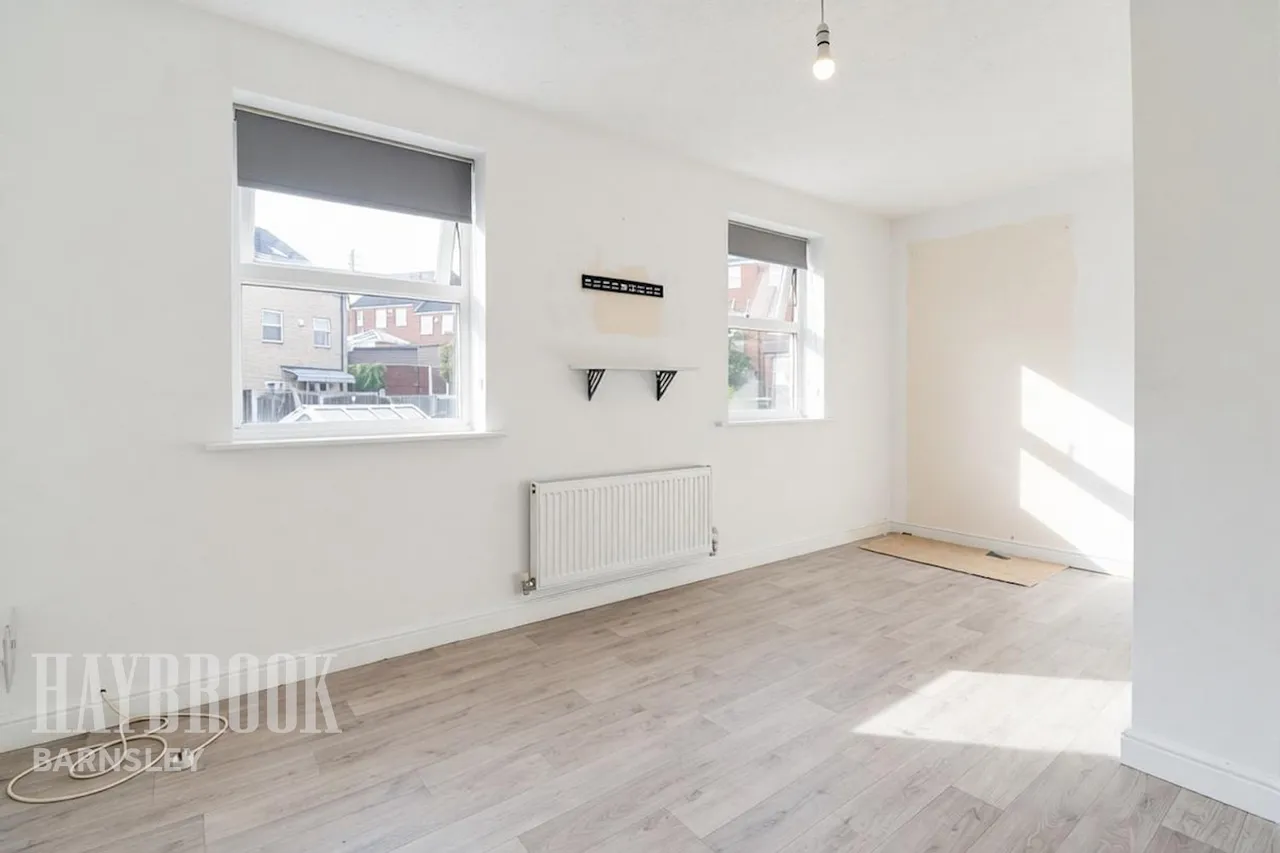 Maple Close, Kendray, photo 9