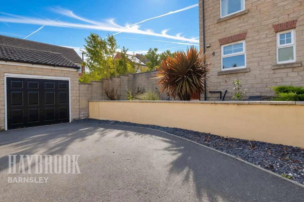 Maple Close, Kendray, photo 17