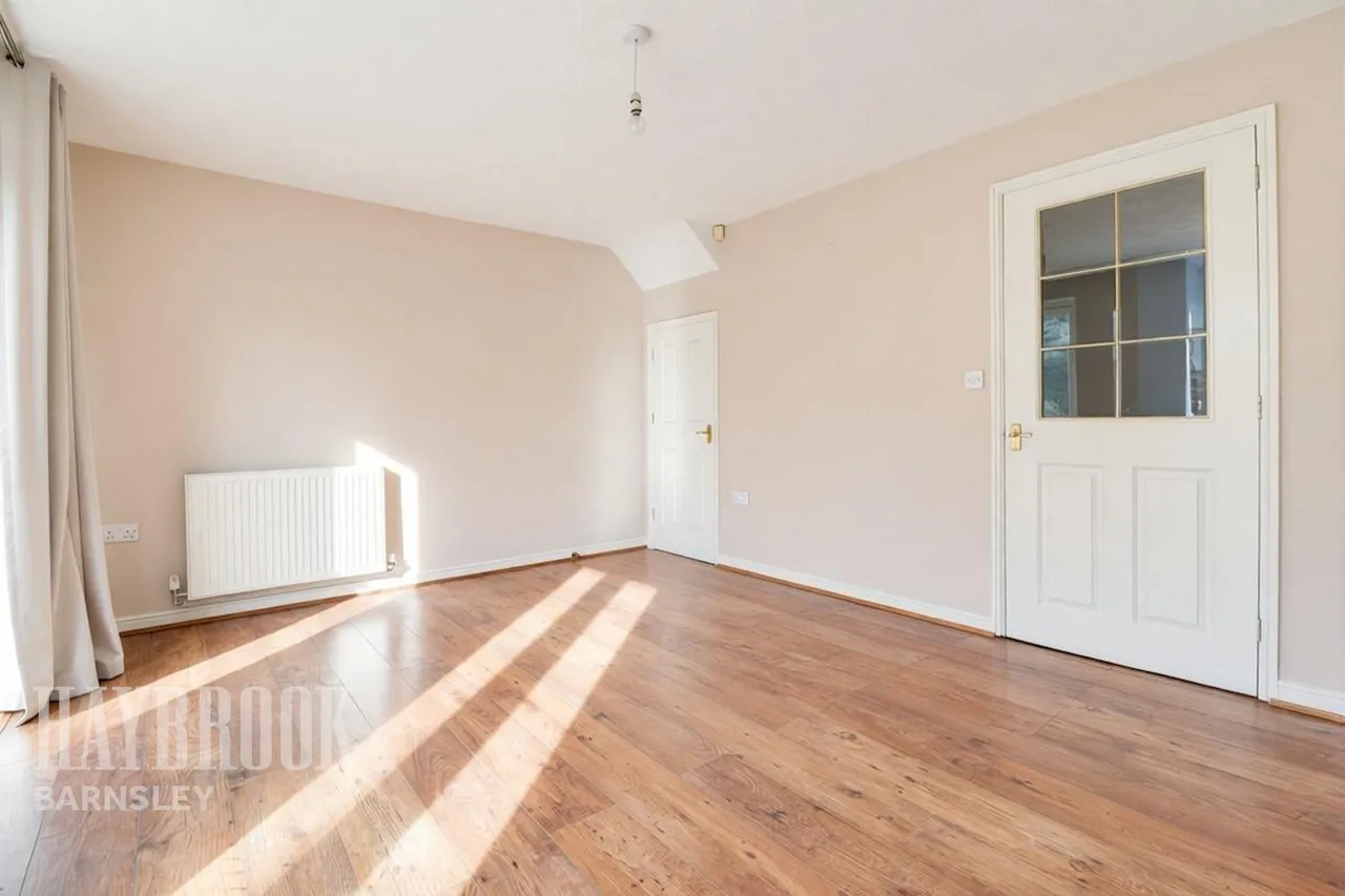 Maple Close, Kendray, photo 7