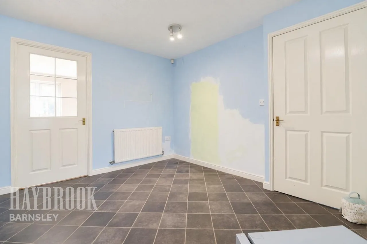 Maple Close, Kendray, photo 6