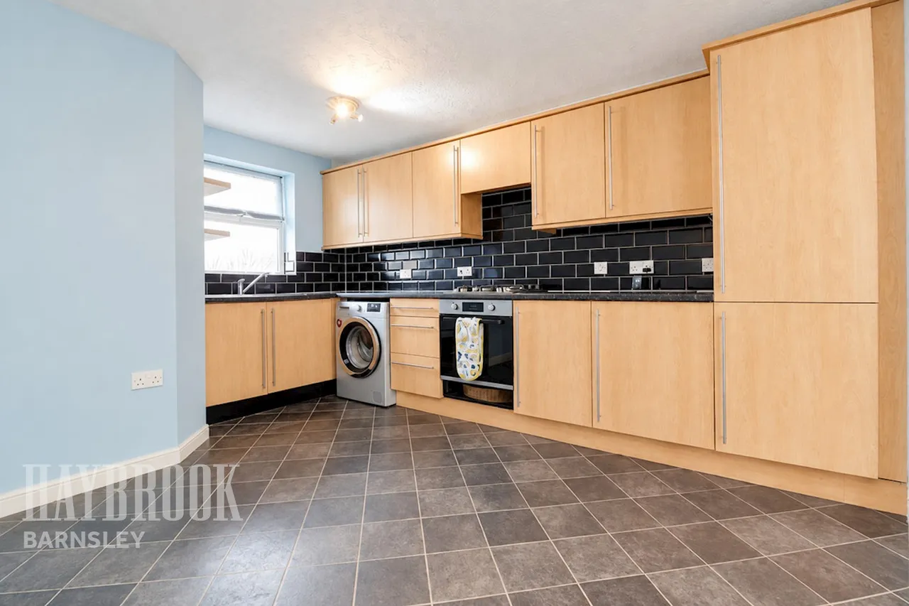 Maple Close, Kendray, photo 3