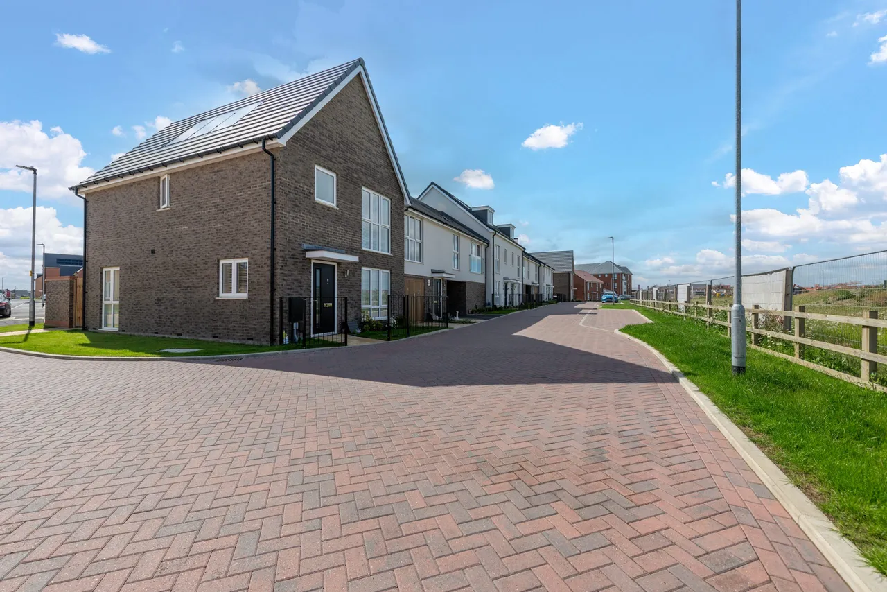 PLOT 27 The Gascoyne, Royal Gardens, Wixams, MK45 3RN, photo 9