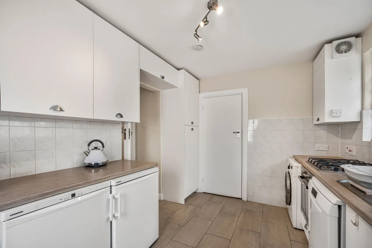 Chatsworth Road, Ealing, London, W5, photo 8