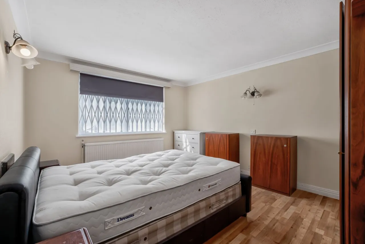 Chatsworth Road, Ealing, London, W5, photo 4