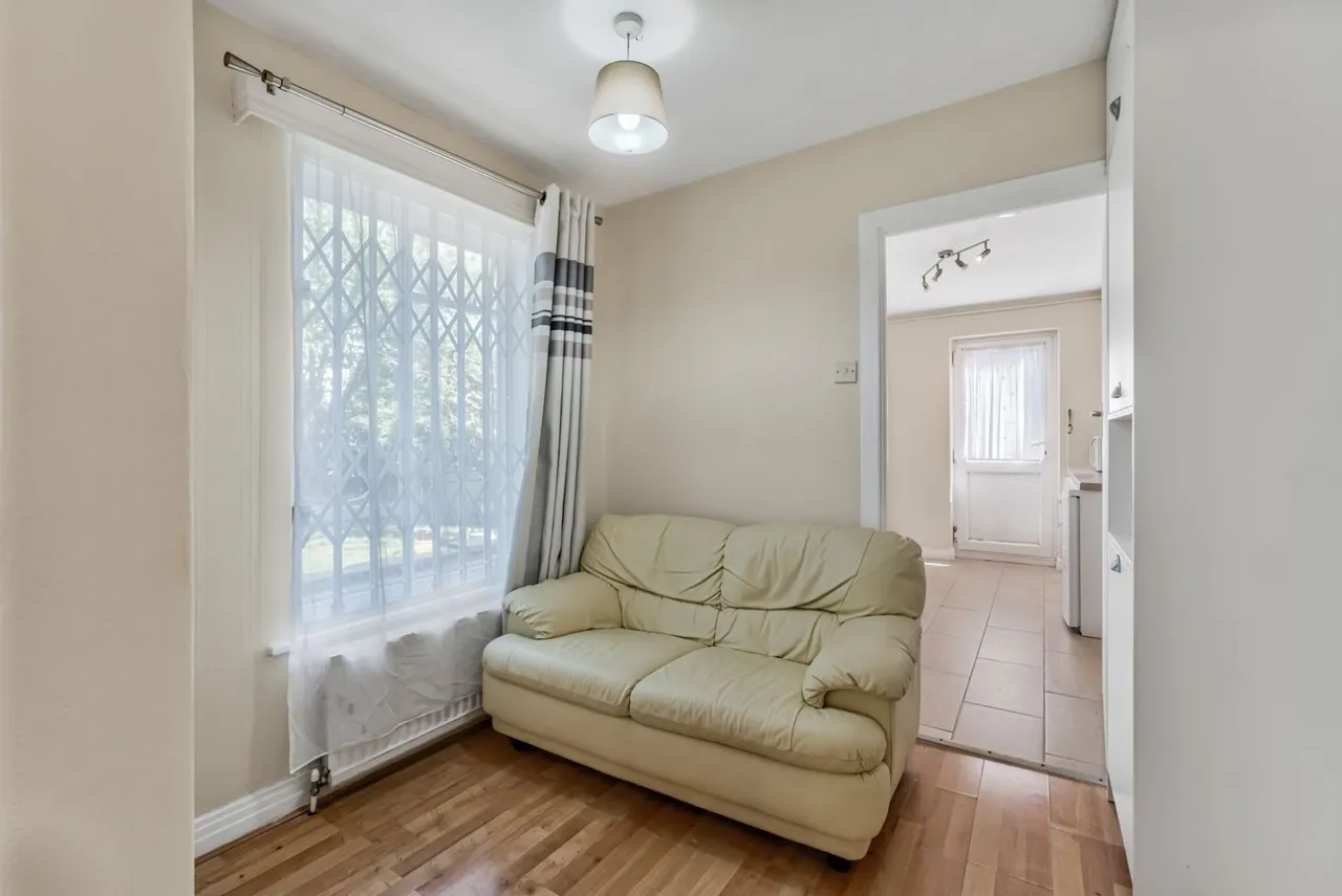 Chatsworth Road, Ealing, London, W5, photo 11