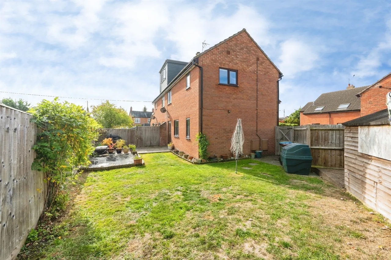 Aylesbury Road, Bierton, HP22, photo 7