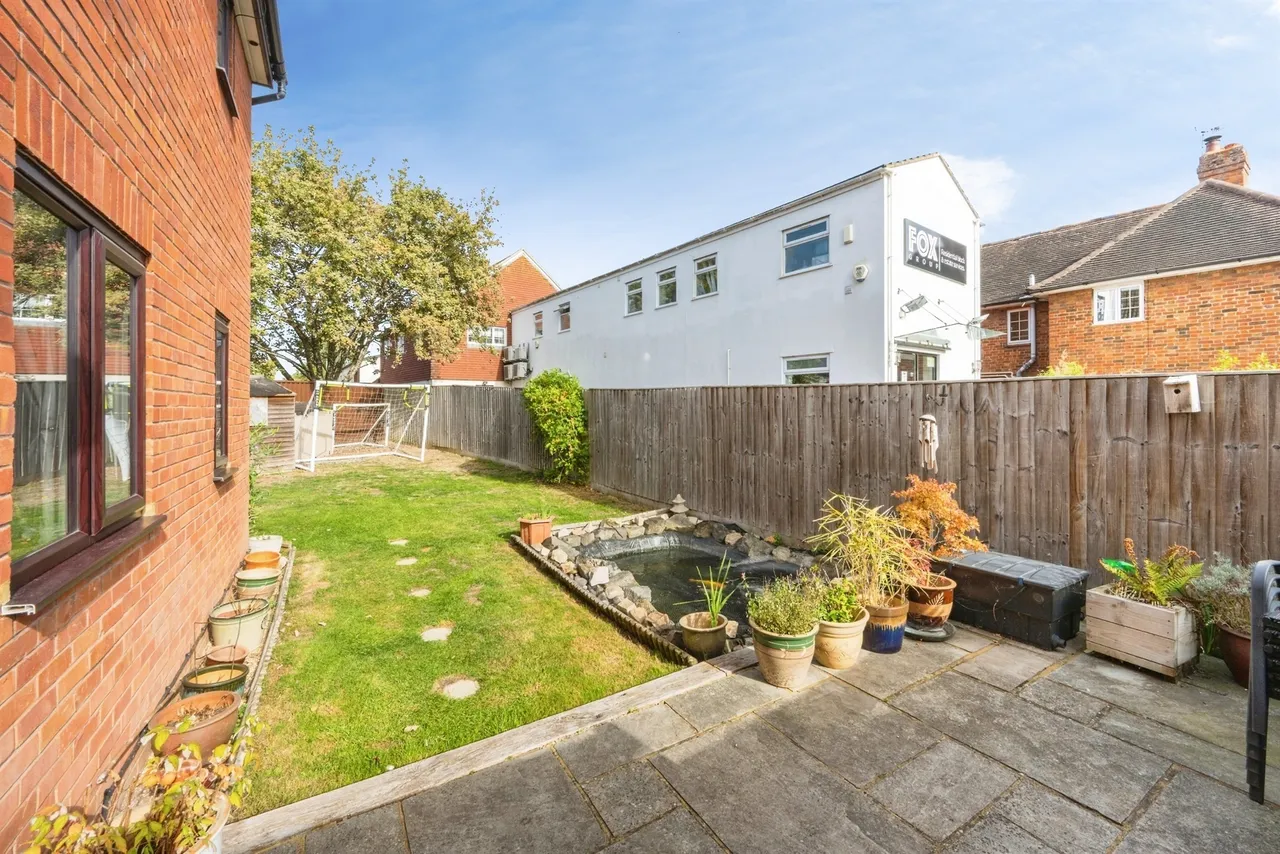 Aylesbury Road, Bierton, HP22, photo 12