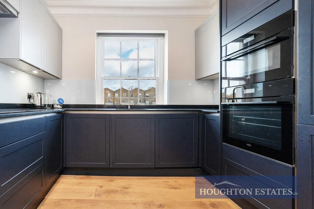 Bristol Gardens, Little Venice W9 2JG, photo 4