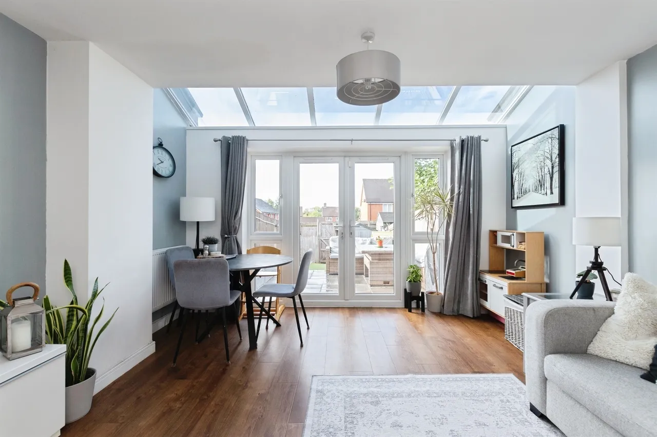 Woodland Avenue, Ferndown, BH22, photo 3