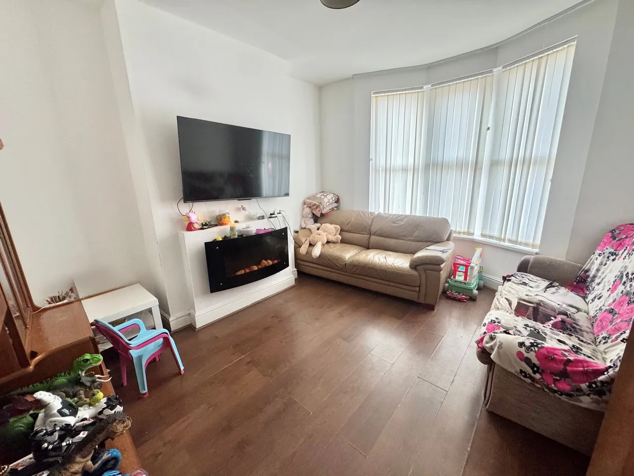 Orleans Road, L13, photo 2