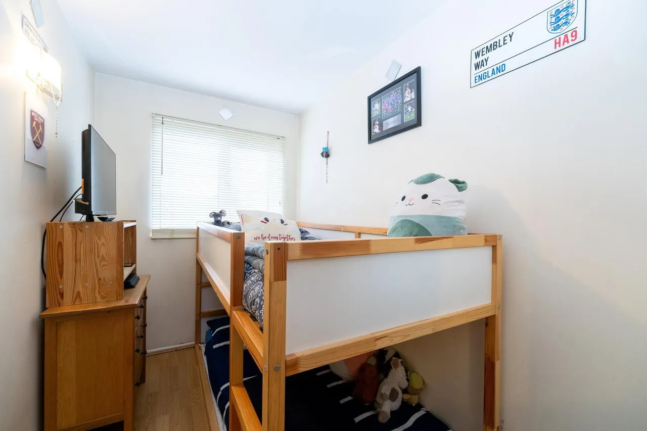 Alders Close, London, E11 3RZ, photo 12