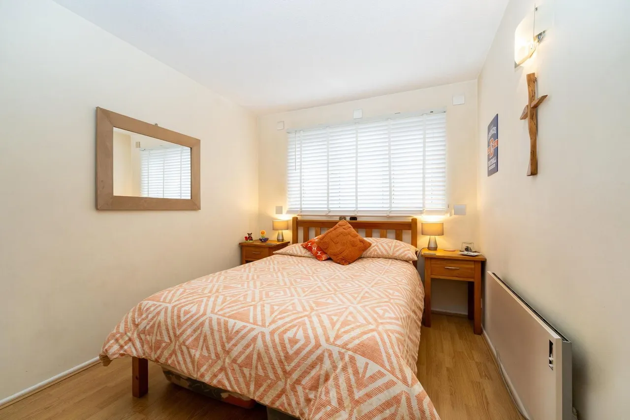 Alders Close, London, E11 3RZ, photo 6