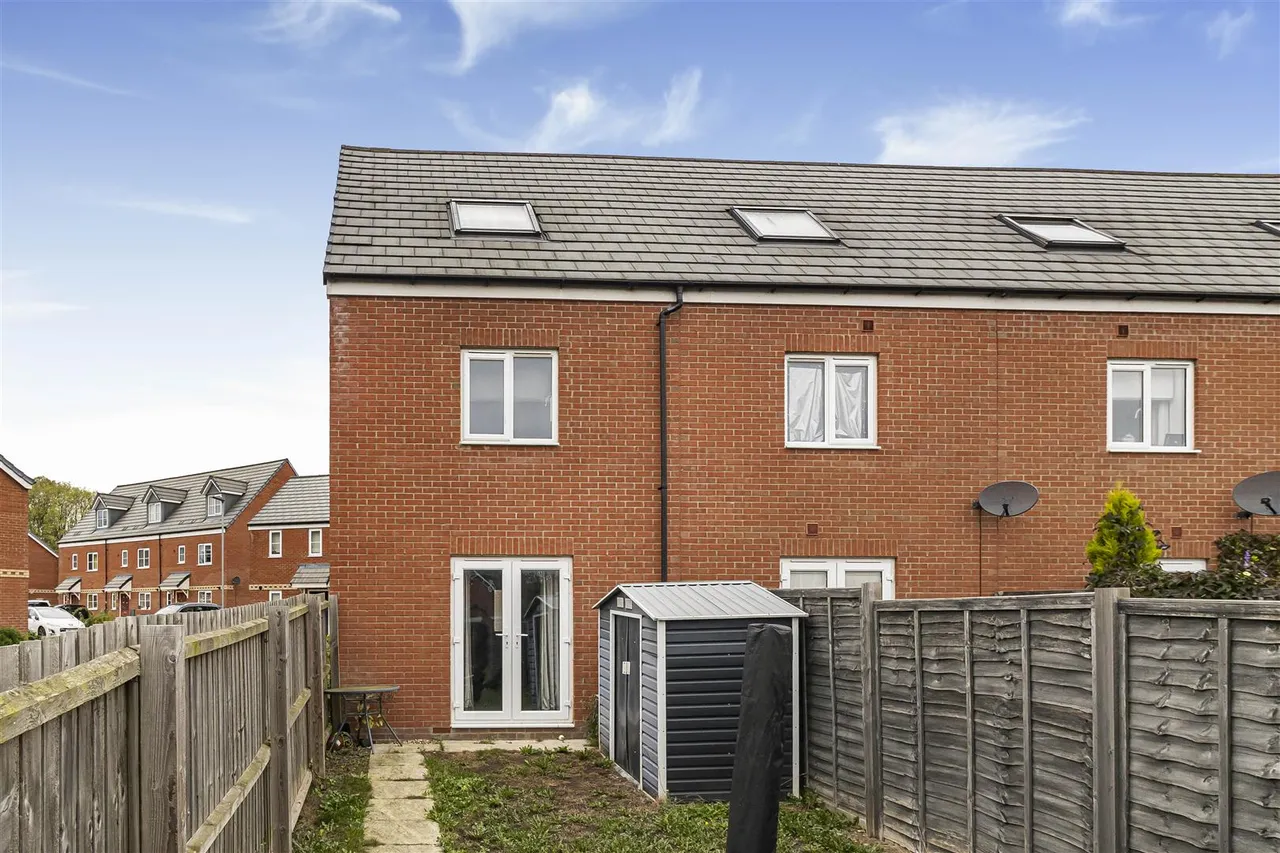Webb Close, Haverhill, CB9, photo 11