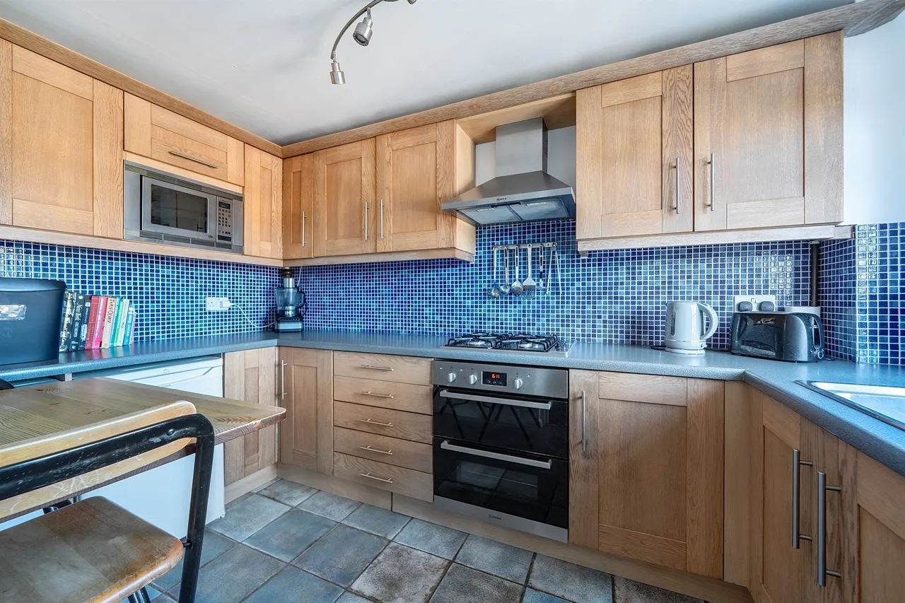 Waverley Road, Enfield, photo 6