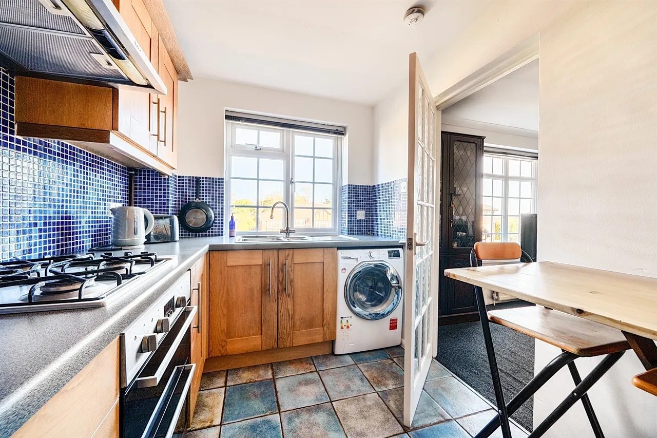 Waverley Road, Enfield, photo 5