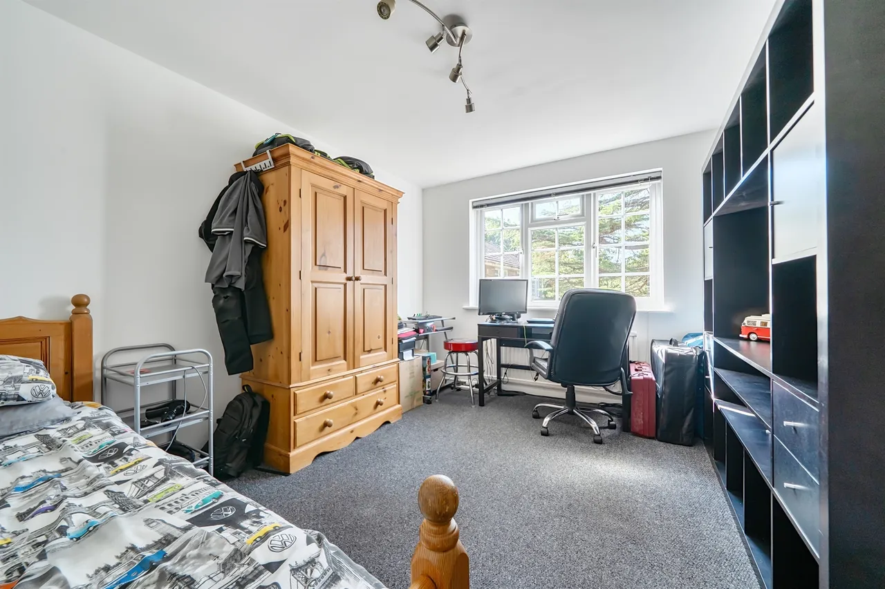 Waverley Road, Enfield, photo 10