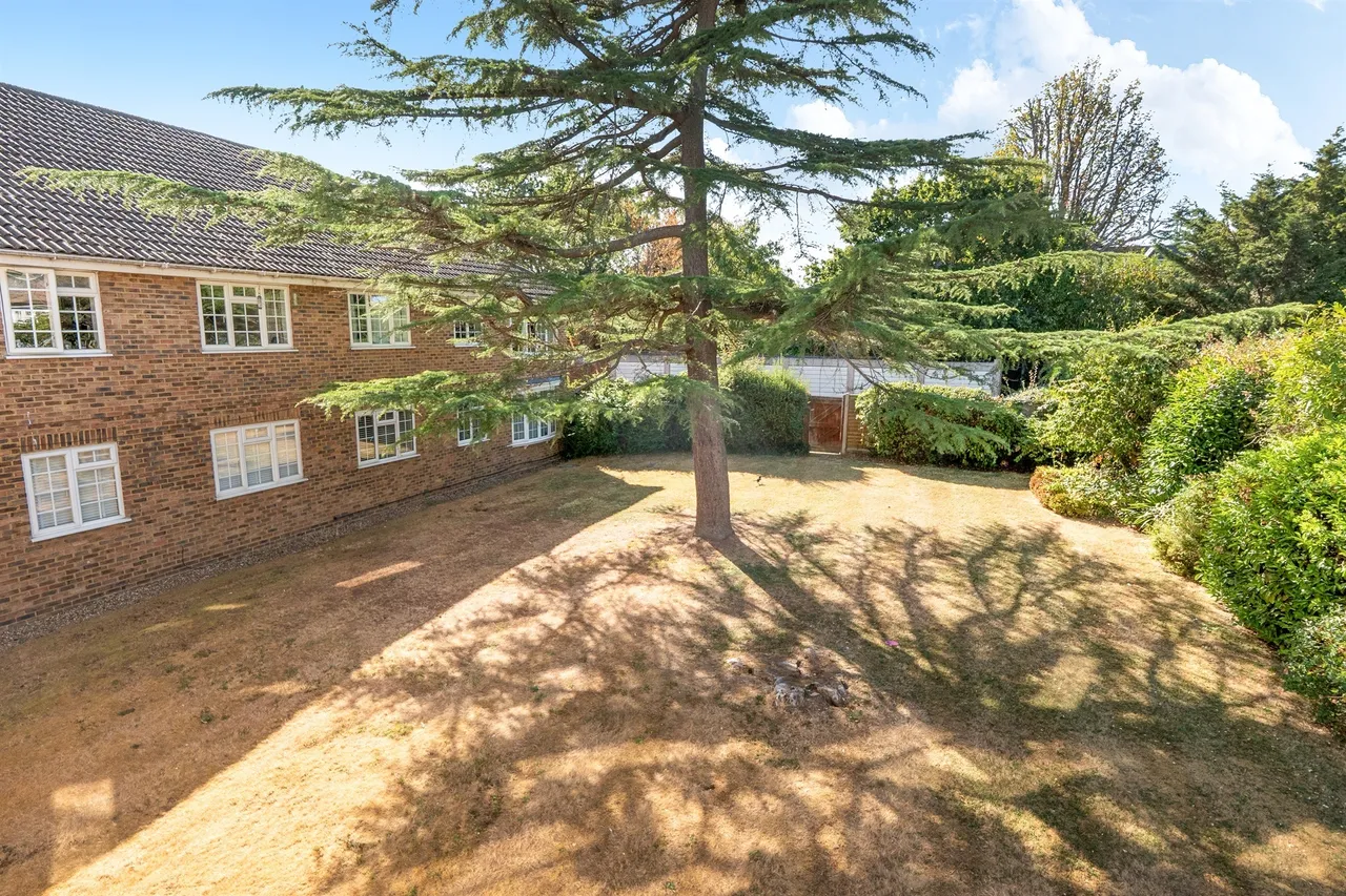Waverley Road, Enfield, photo 2