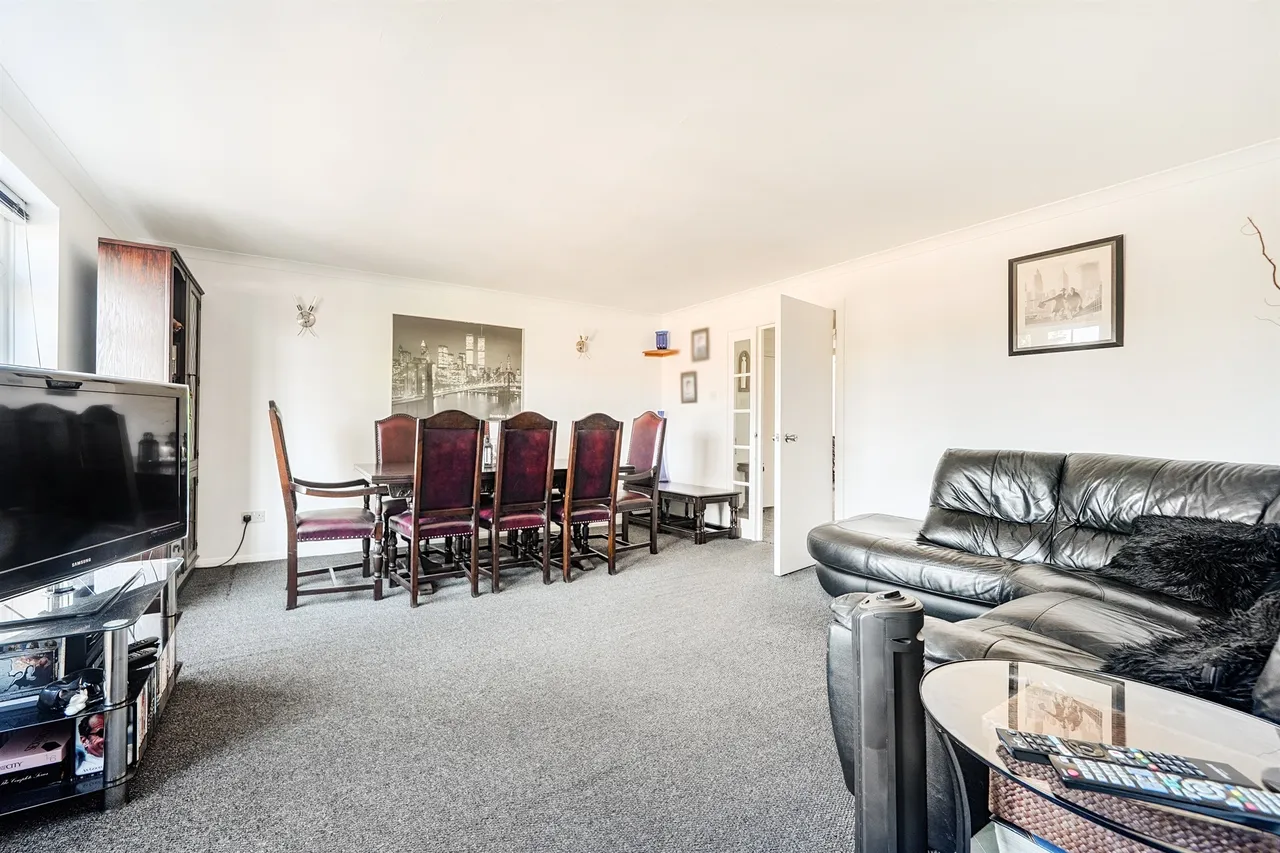 Waverley Road, Enfield, photo 4