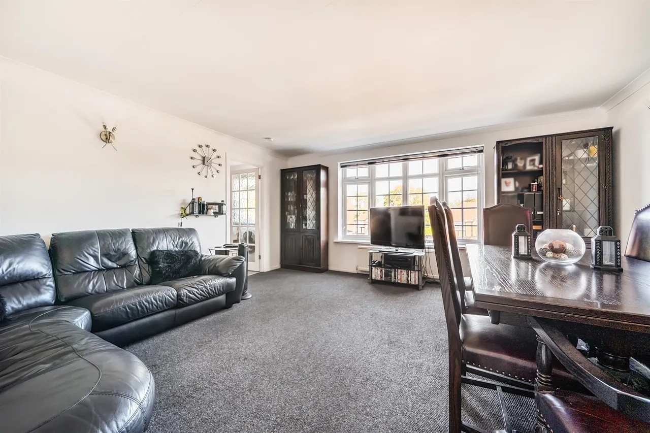 Waverley Road, Enfield, photo 3