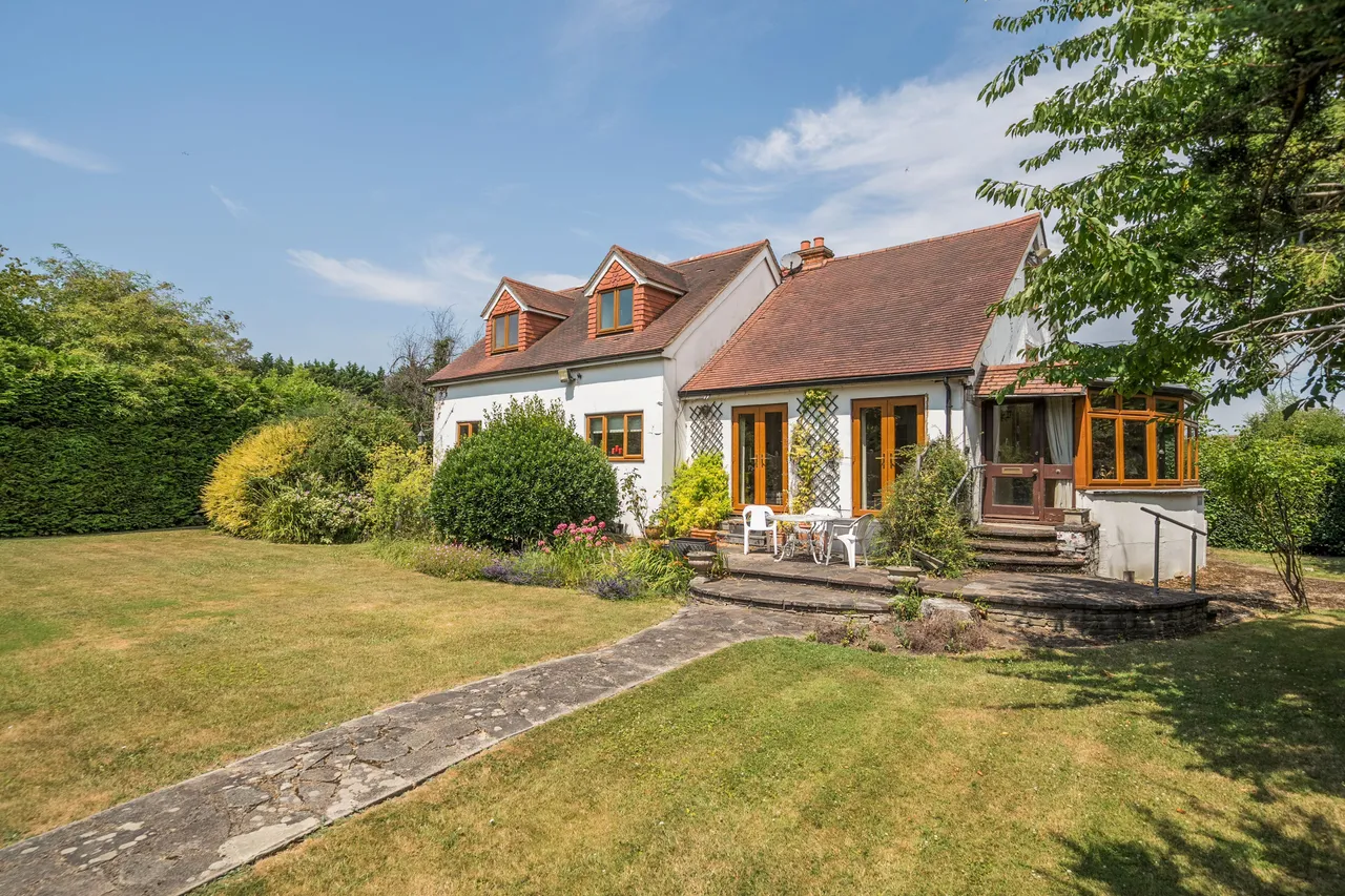 3 bed house for sale — Towpath, Shepperton, TW17