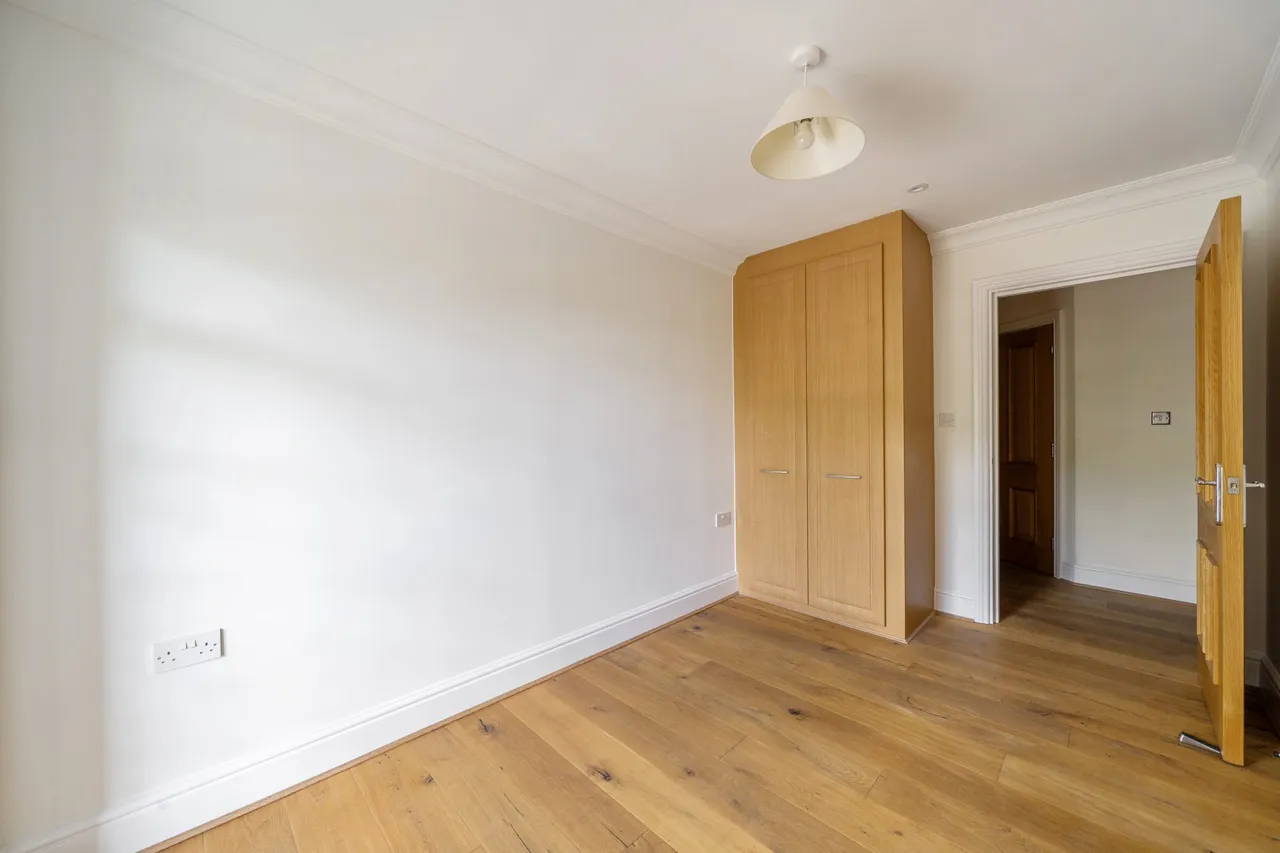 Western Lane, Odiham, RG29, photo 10