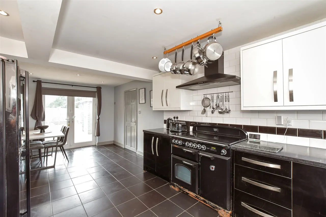 Marden Avenue, Chichester, PO19, photo 5