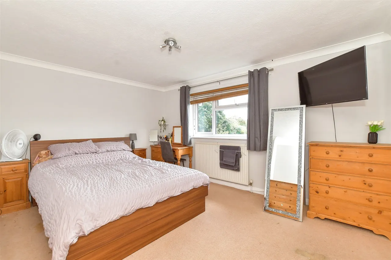 Marden Avenue, Chichester, PO19, photo 7