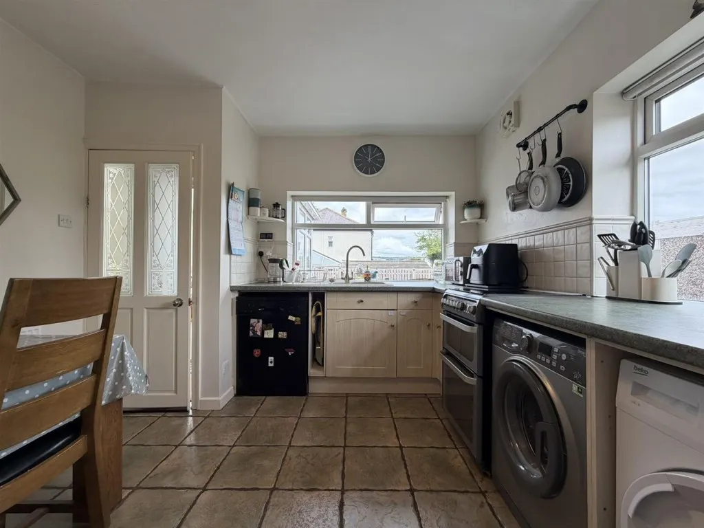 Main Street, Wilsden, BD15, photo 13