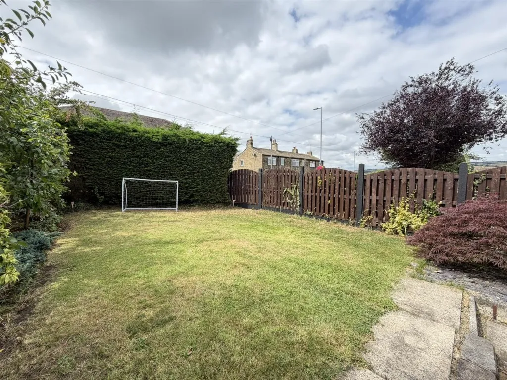 Main Street, Wilsden, BD15, photo 27