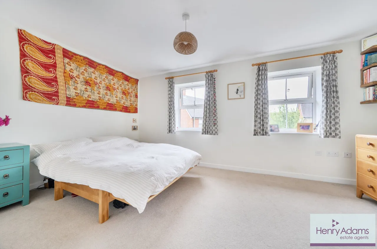 Weald Way, Petersfield, GU31, photo 10