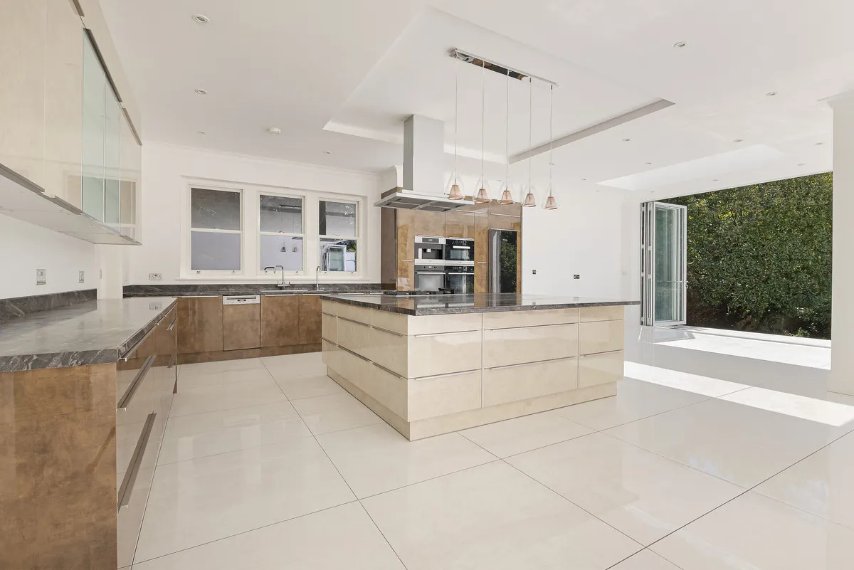 Links Green Way, Cobham, KT11, photo 5