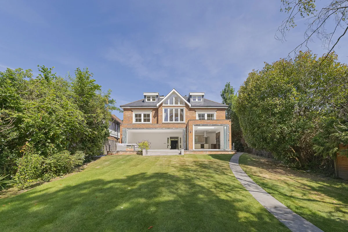 Links Green Way, Cobham, KT11, photo 8