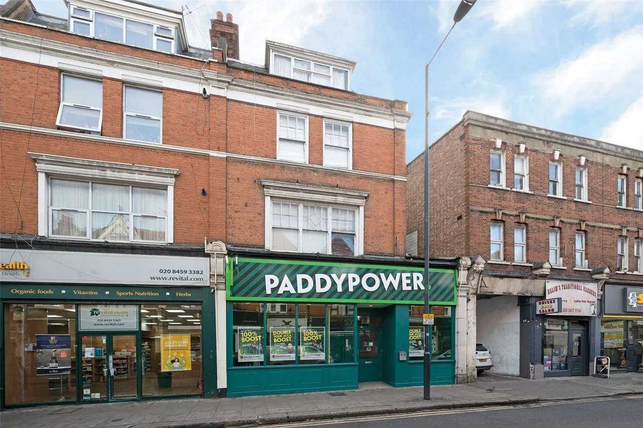 High Road, Willesden Green, NW10, photo 8