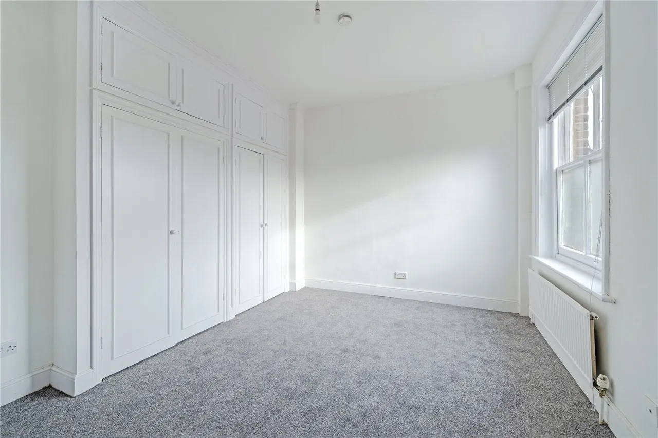High Road, Willesden Green, NW10, photo 2
