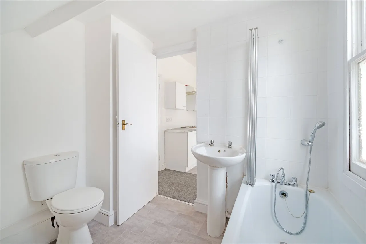 High Road, Willesden Green, NW10, photo 7