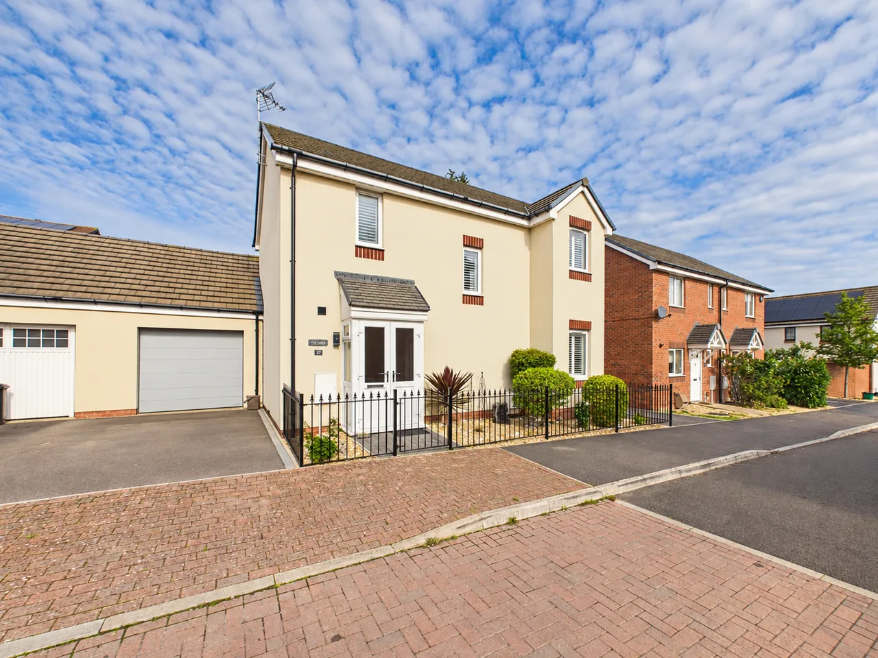 3 bed house for sale, Marlstone Close, Gloucester, GL4