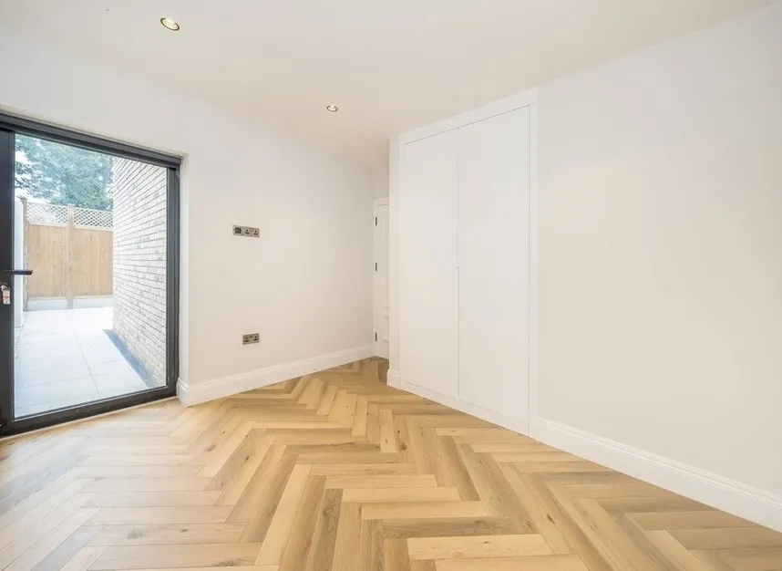Hazelwood Avenue, Morden, SM4, photo 5