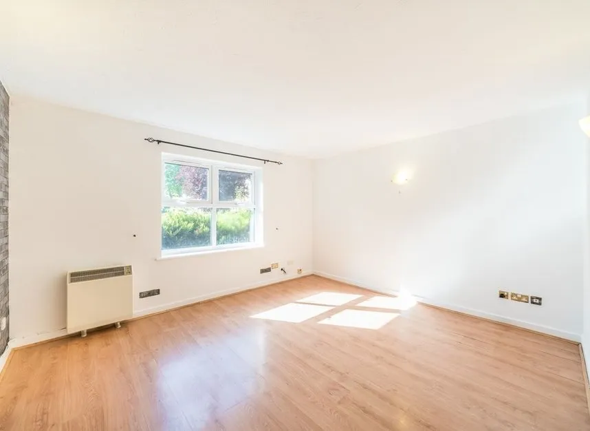 Butterfield Close, Twickenham, TW1, photo 2