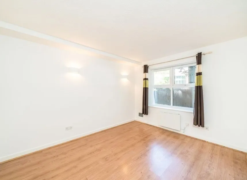 Butterfield Close, Twickenham, TW1, photo 4