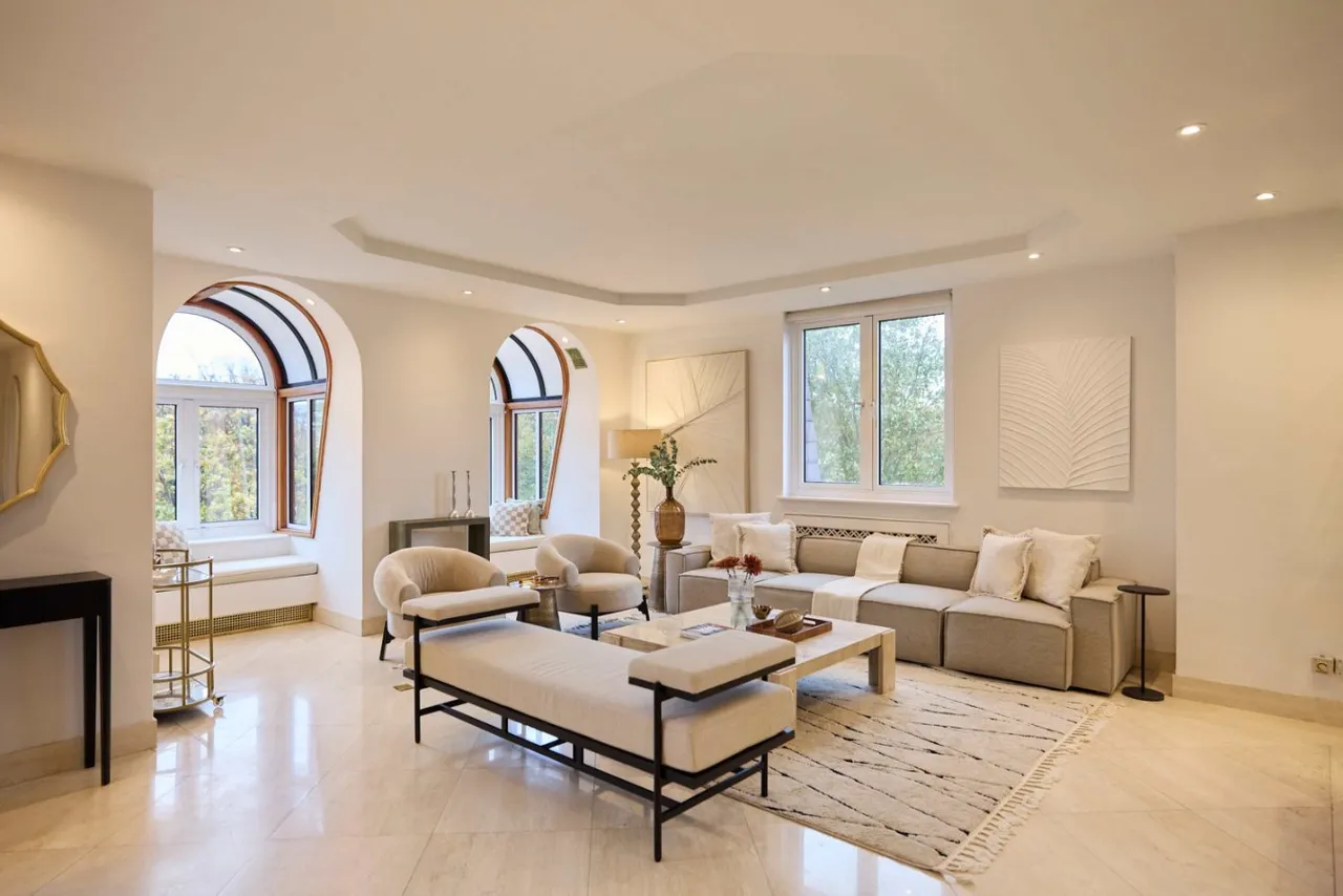 3 bed property to rent — Avenue Road, St John's Wood, London, NW8 6BU