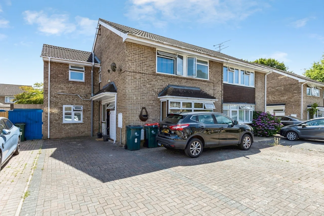 5 bed house for sale, Canvey Close, Crawley, RH11