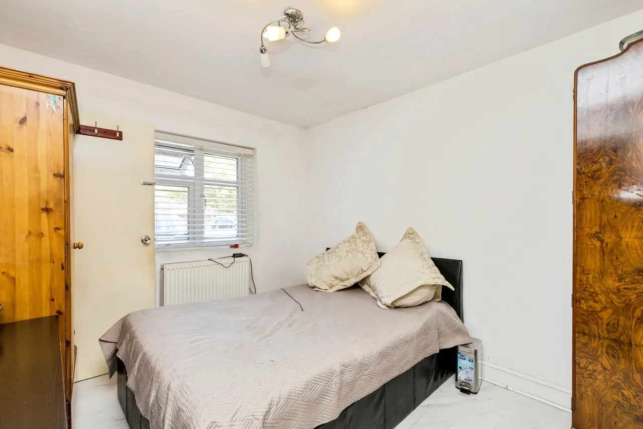 Canvey Close, Crawley, RH11, photo 15